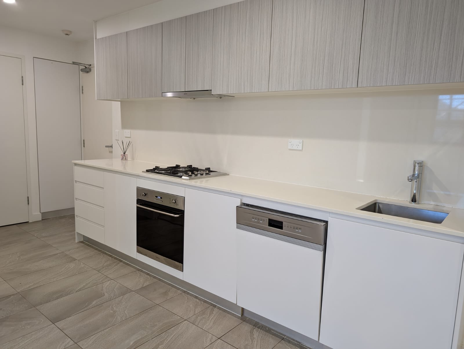 Spacious and Modern One Bedroom Apartment -  plus Storage